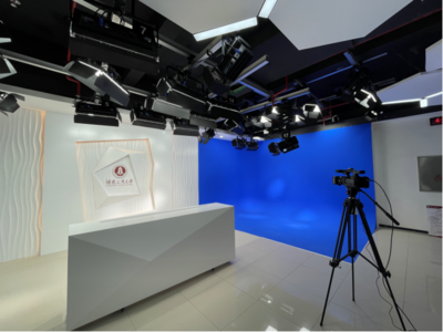 融媒體采編演播實(shí)驗(yàn)室 新聞信息采集的全新變革與創(chuàng)新實(shí)踐